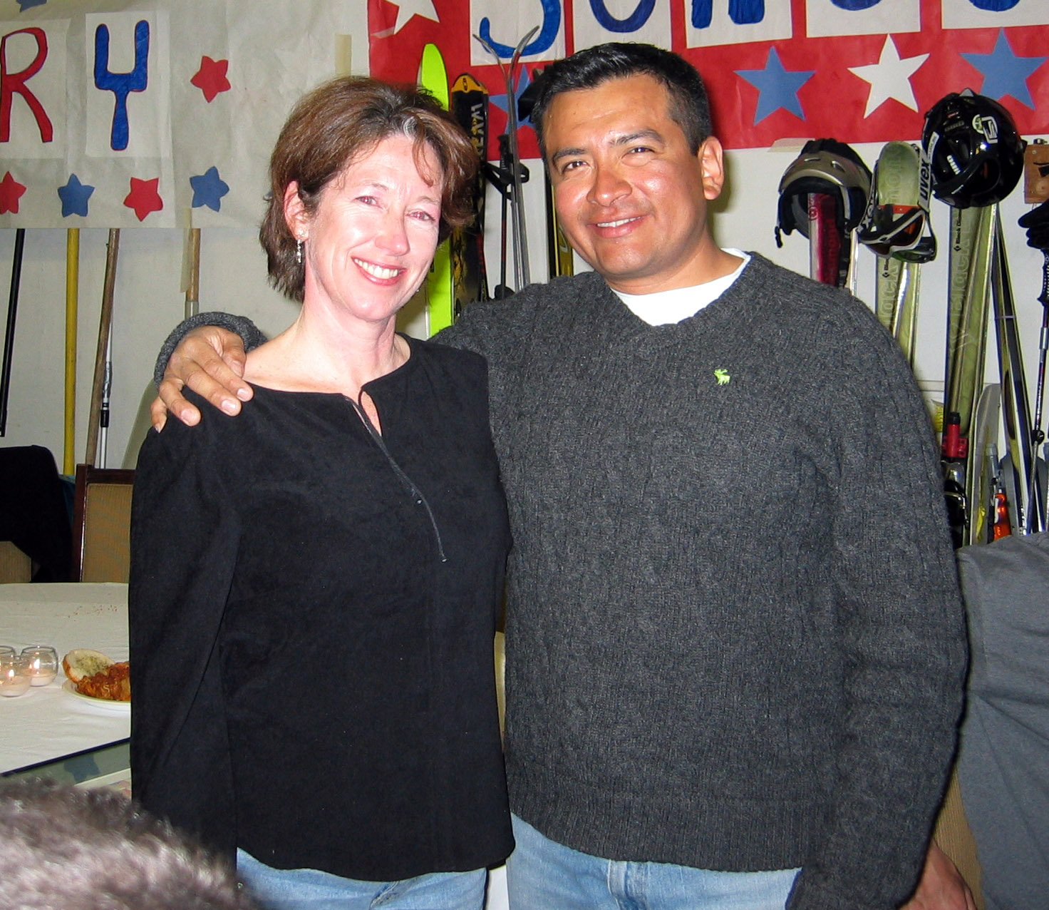 Army Lt Col Barbara Springer Left Chief Of Walter Reed S Physical Therapy Service And Harvey Naranjo