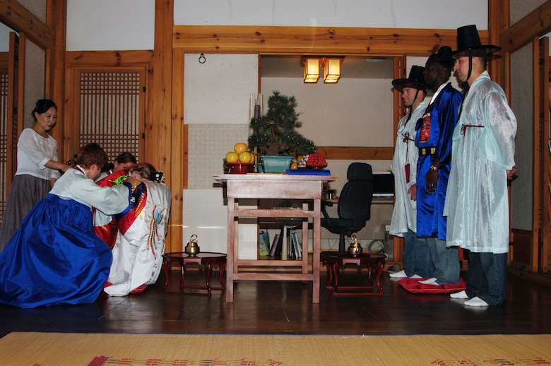 JEONJU, Republic of Korea -- Republic of Korea Air Forces hosted a cultural tour for more then 40 ROKAF and 8th Fighter Wing Wolf Pack Airmen in Jeonju June 28th. Activities included visiting the Jeonju Traditional Culture Center, eating Korean cuisine and touring the Sori Art Center. (Photo by ROKAF Senior Master Sgt. Yongsik Choi)                                 