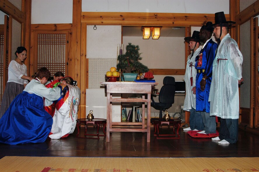 JEONJU, Republic of Korea -- Republic of Korea Air Forces hosted a cultural tour for more then 40 ROKAF and 8th Fighter Wing Wolf Pack Airmen in Jeonju June 28th. Activities included visiting the Jeonju Traditional Culture Center, eating Korean cuisine and touring the Sori Art Center. (Photo by ROKAF Senior Master Sgt. Yongsik Choi)                                 