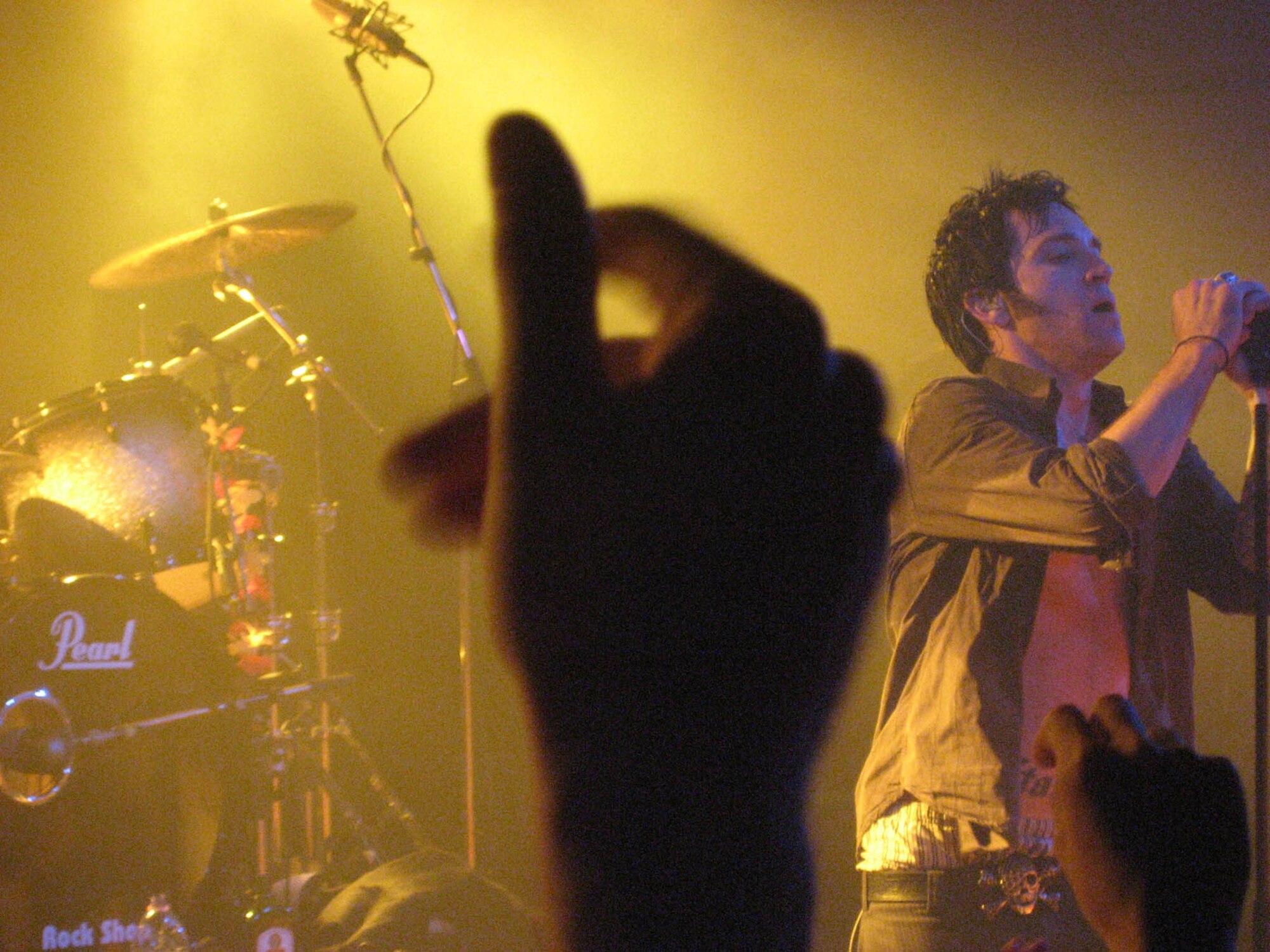 SPANGDAHLEM AIR BASE, Germany – A.Jay Popoff, Lit vocalist, signs during a performance at the 50th Annual Bitburg BASH June 30, 2007. The Orange County, California-based lineup also includes Jeremy Popoff on guitars, Kevin Baldes on bass and Allen Shellenberger on drums, who have been performing together more than 15 years.  Lit is performing on an Armed Forces Entertainment tour traveling to military installations in Africa, Germany, Italy and Spain. (US Air Force photo/Staff Sgt. Andrea Knudson) 