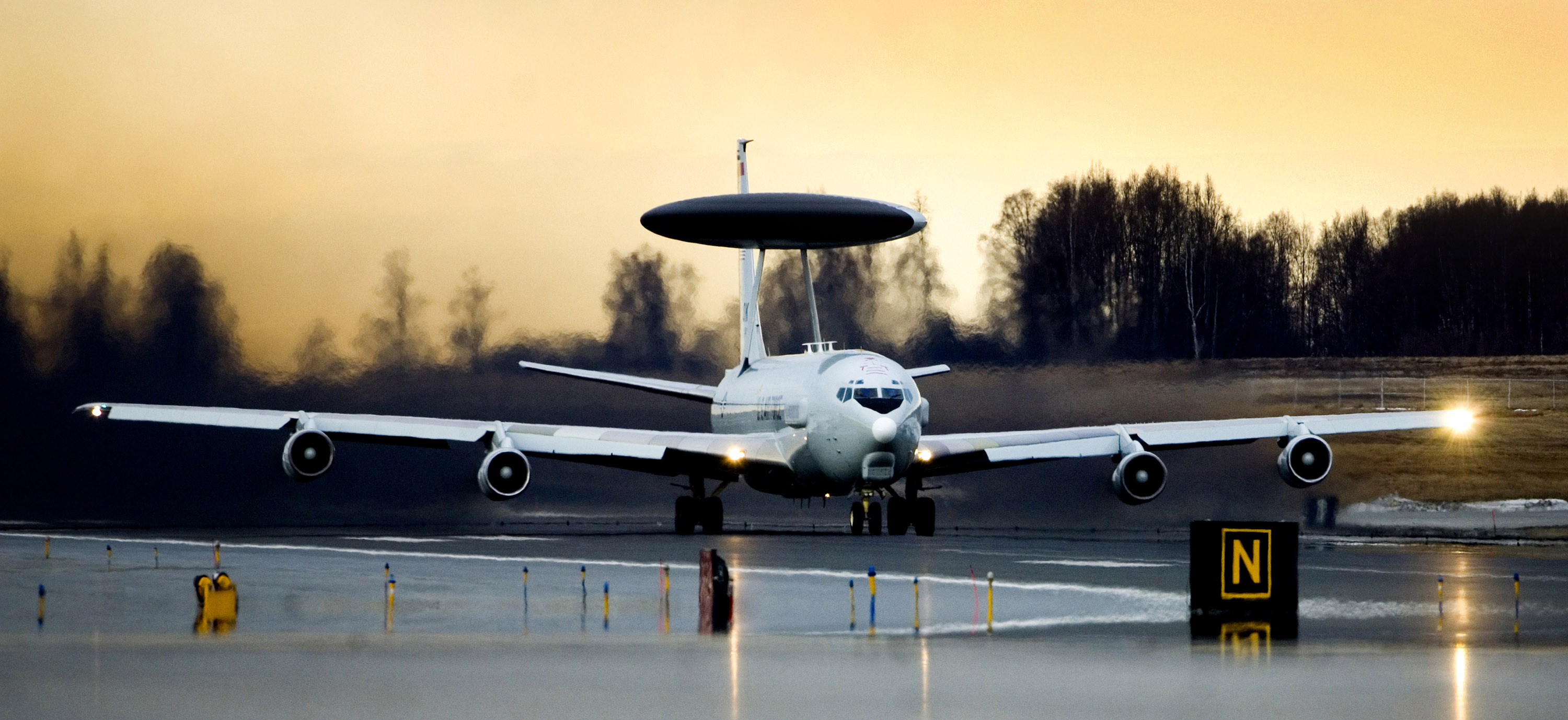 Airmen Honor 30 Years Of Awacs U S Air Force Article Display