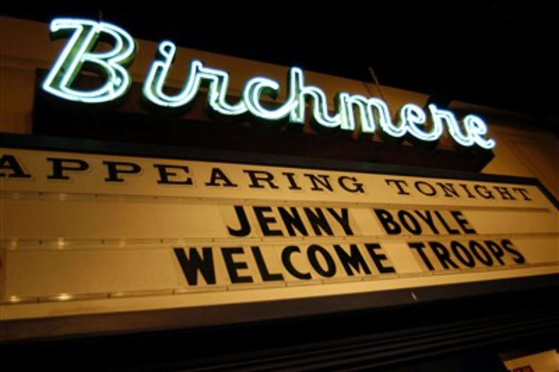 As part of the Defense Department's America Supports You program, the 
Birchmere, in Alexandria, Va., hosted vocalist Jenny Boyle in a 
concert dedicated to the men and women of the armed forces, July 3, 2007.
