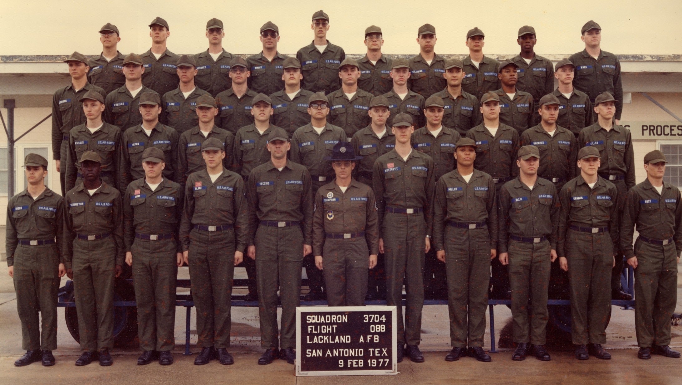 3704 Flt 088 Feb 1977