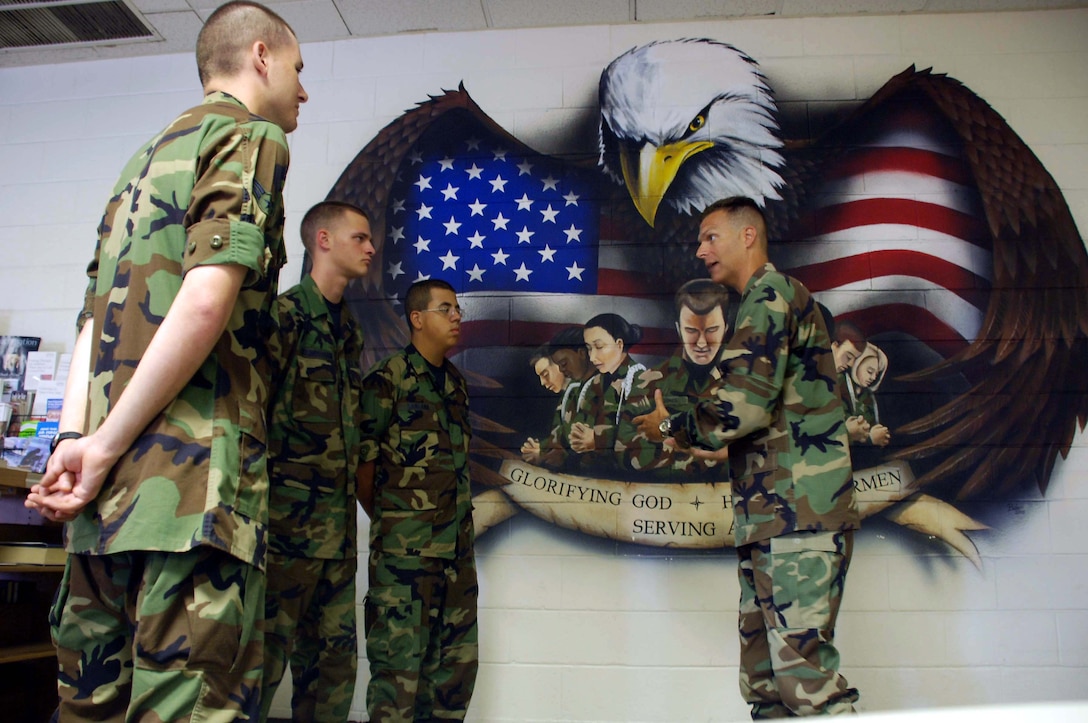 Chaplain Darren Duncan, 82nd Training Wing Chapel, speaks to Airmen-in-Training about the white rope program at the Solid Rock Cafe. (U.S. Air Force photo/Airman 1st Class Jacob Corbin) 