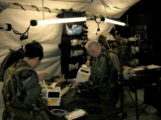 Operating room medical personnel unpack equipment in preparation for Golden Medic 2007. (U.S. Air Force courtesy photo)