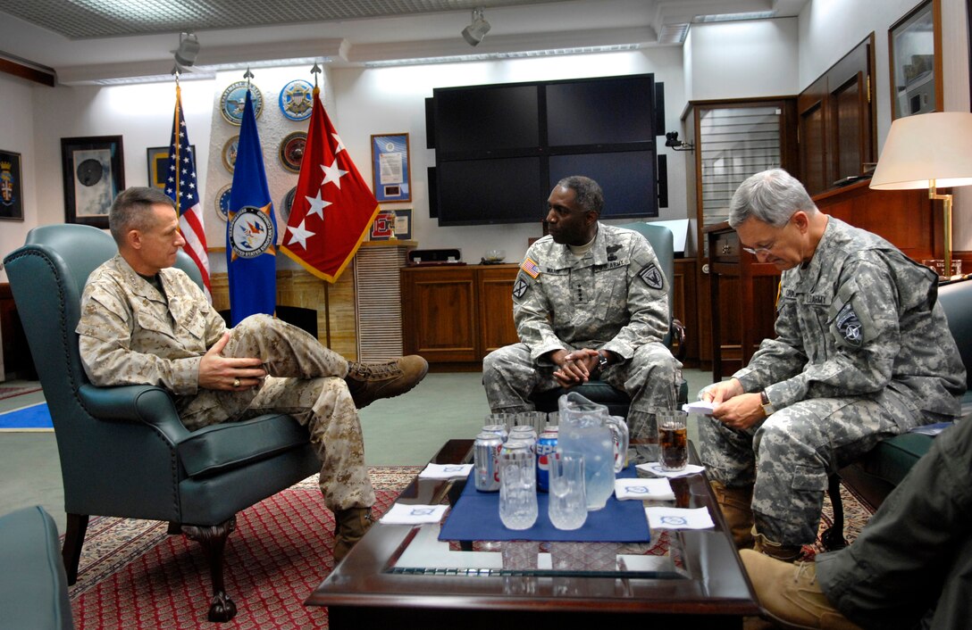 Chairman of the Joint Chiefs of Staff U.S. Marine Gen. Peter Pace, nominated U.S. Africa Command Commander Gen. William Ward, and U.S. European Command Commander Gen. Bantz Craddock have a meeting at U.S. European Command headquarters in Stuttgart, Germany, July 20, 2007. 