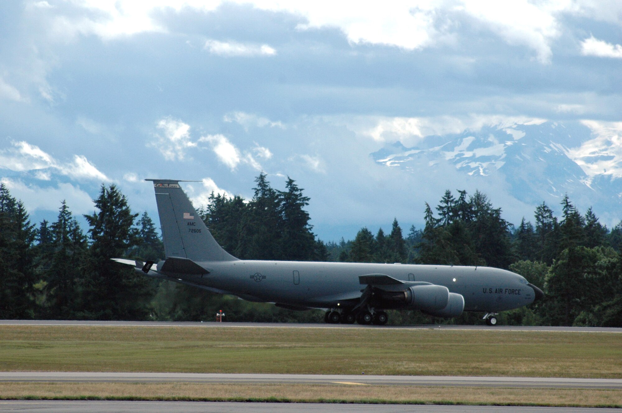 A KC-135R Stratotanker from the 319th Air Refueling Wing, Grand Forks Air Force Base, N.D., taxis after landing at McChord Air Force Base, Wash., during operations for Air Mobility Rodeo 2007, July 21.  Rodeo, sponsored by Air Mobility Command, is a readiness competition for U.S. and international mobility air forces. This competition focuses on improving world-wide mobility forces' professional core abilities. More than 40 teams and 2,500 people from the Air Force, and Air Force Reserve, as well as allied nations, are expected to participate. (U.S. Air Force Photo/Tech. Sgt. Scott T. Sturkol)