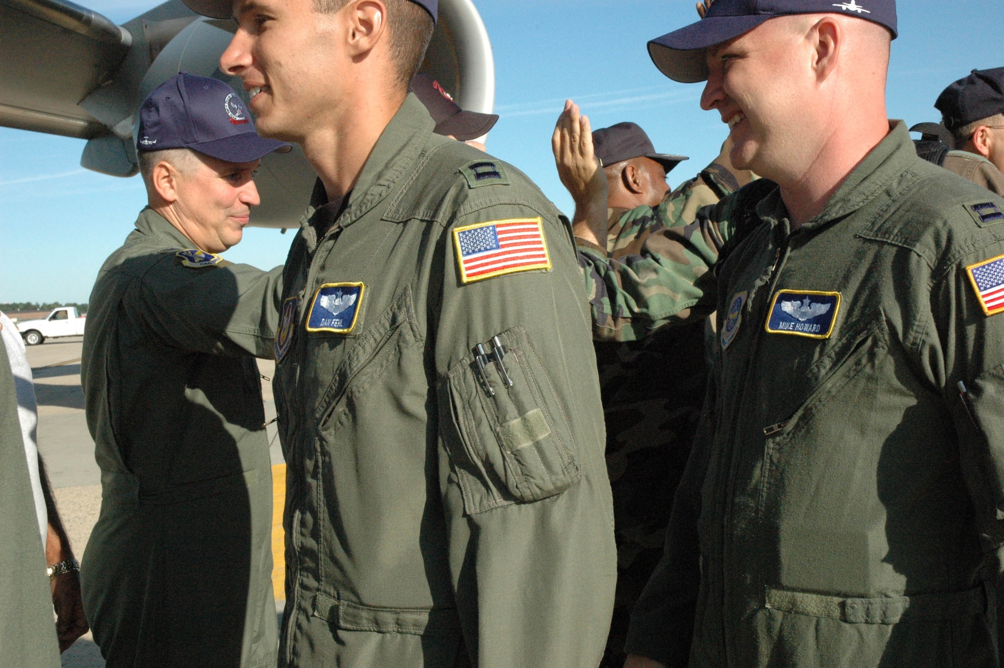 MCGUIRE AIR FORCE BASE, NJ -- Base officials here give McGuire C-17 Rodeo competitors a rousing send off today as they head to the 2007 Air Mobility Command Rodeo competition at McChord Air Force Base, Wash. The joint C-17 team has the unprecedented distinction of being the first ever Rodeo crew comprised of both active duty and Reserve squadrons. (U.S. Air Force photo/Master Sgt. Donna T. Jeffries)