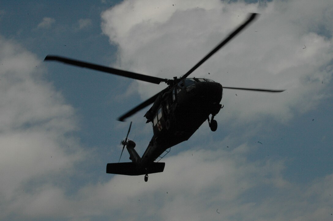 Airmen participate in Joint Thunder 2007 for the first time in the exercise's existance. Joint Thunder Is a realistic field training exercise which includes Army, Navy and Air Force units from 34 states along with Canadian, Singaporean and German participants. 
(U.S Air Force photo/Airman 1st Class Kimberly Moore Limrick)