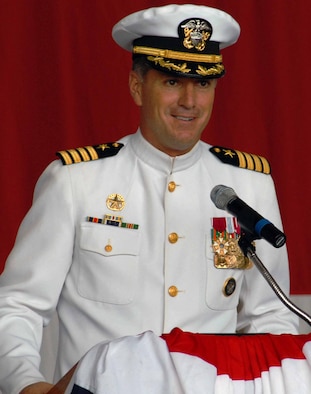 Capt. Brian Costello speaks after taking over command of Task Force 124 and Strategic Communications Wing ONE in a ceremony July 13. Capt. Costello, the 10th wing commander of SCW-1, took the reigns of leadership from Capt. Dan Seesholtz. (Navy photo by Petty Officer 1st Class Charles L. Ludwig)