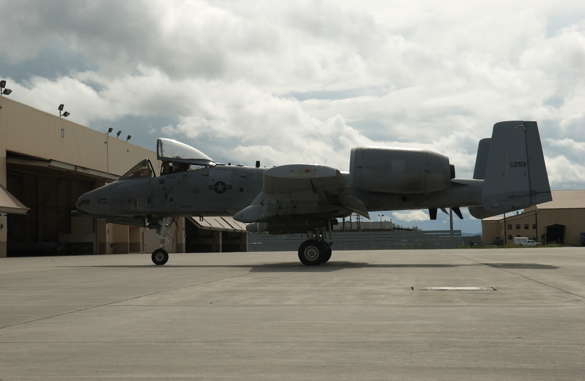 EIELSON AIR FORCE BASE, Alaska -- Lt. Col. Quentin Rideout, 355th Fighter Squadron Commander taxis his A-10 Thunderbolt back to the hawg pens on July 31. The first two A-10's arrived at Eielson on December 18, 1981, while the last two A-10's are set to leave on August 15, 2007 to Moody AFB, Ga., and Mountain Home AFB, Idaho (U.S. Air Force Photo by Airman 1st Class Jonathan Snyder)