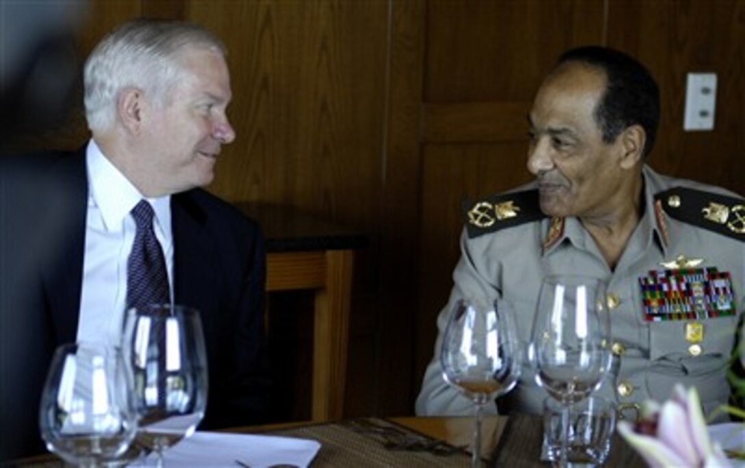 Secretary of Defense Robert M. Gates attends a lunch hosted by Egyptian Minister of Defense Field Marshal Tantawi in Sharm El Sheikh, Egypt, July 31, 2007. Gates, together with Secretary of State Condoleezza Rice, is in Egypt to meet with the president and the minister of defense to discuss regional affairs and the U.S.'s long-term relationship with Egypt.