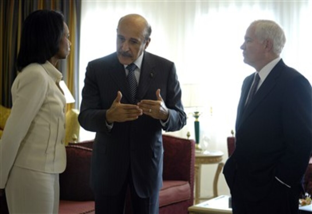 Secretary of State Condoleezza Rice and Secretary of Defense Robert M. Gates meets with Egyptian Intelligence Director Soliman in Sharm El Sheikh, Egypt, July 31, 2007. 