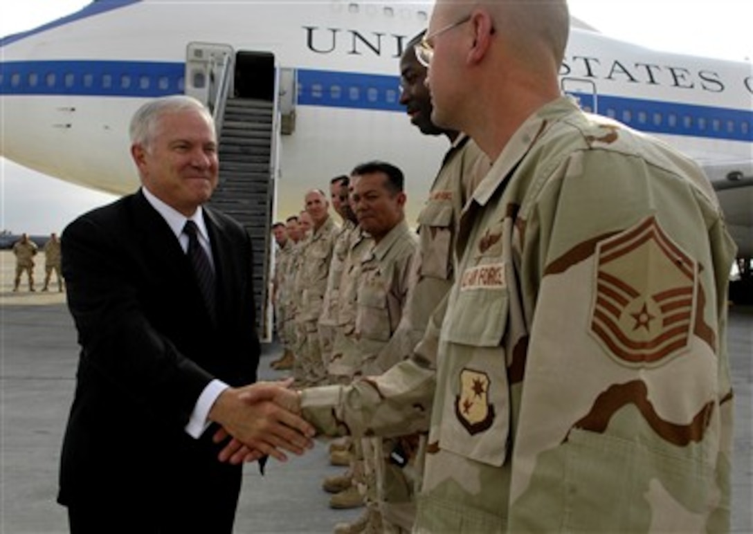 Defense Secretary Robert M. Gates meets with U.S. Air Force members currently deployed to Manas Air Base in Bishkek, Kyrgyzstan, June 3, 2007.