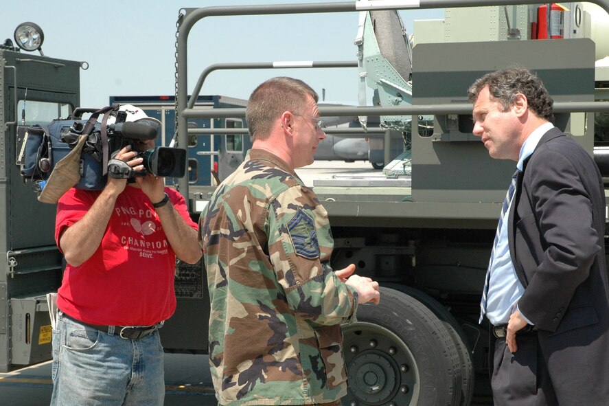 YOUNGSTOWN AIR RESERVE STATION, Ohio — Air Force Reserve Senior Master Sgt. John Daniels, Flight Chief for the 910th Aerial Spray Maintenance, briefs U.S. Senator Sherrod Brown (Ohio) on the DoD unique Modular Aerial Spray System (MASS) assigned here. During his visit here May 30, Senator Brown was briefed on not only the aerial spray systems , but also on the specialized training required by the maintainers, operators and aircrew in order to successfully complete the low-level aerial spray flying missions. During the visit, Senator Brown specifically lauded the professional accomplishments of the 910th Aerial Spray Team during operations Joint Task Force Katrina and Rita in October 2005 whereas the team sprayed more than 2.8 million acres preventing the spread of insect borne diseases in the aftermath of those natural disasters.  For additional information on the 910th Aerial Spray Mission, go to:  Http://www.youngstown.afrc.af.mil/units/aerialspraysquadron/index.asp U.S. Air Force photo/Tech. Sgt. Bob Barko Jr.