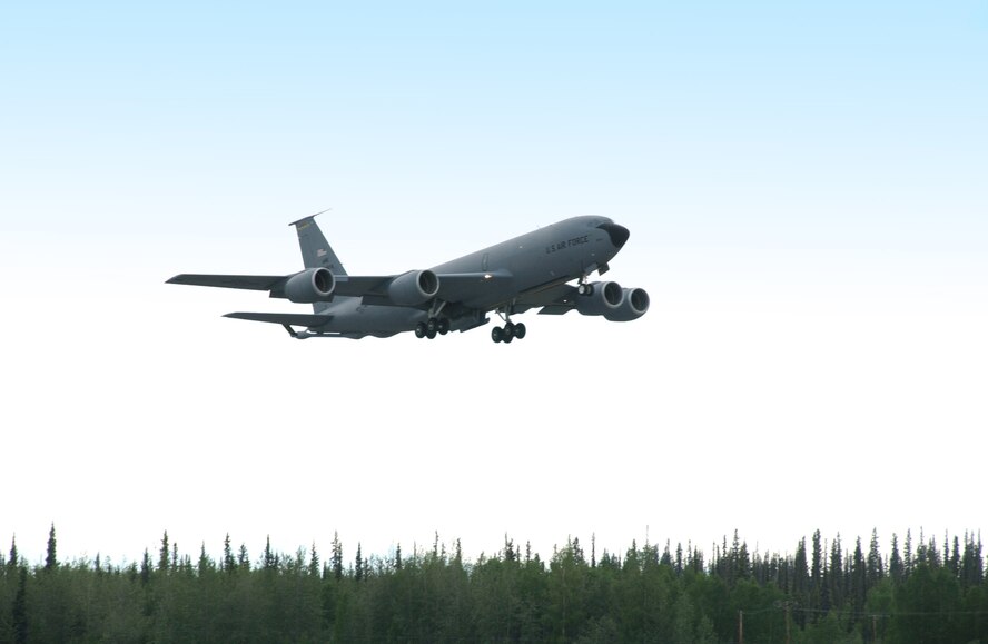 A KC-135 Stratotanker takes off from Eielson Air Force Base, Alaska, June 5 for an Red Flag-Alaska mission.  More than 1,400 military members from the United States, Singapore and Australia converged on Alaska May 31 to sharpen their collective war-fighting edge in Red Flag-Alaska 07-2, an exercise that runs through June 15. (U.S. Air Force photo/Airman 1st Class Christopher Griffin)