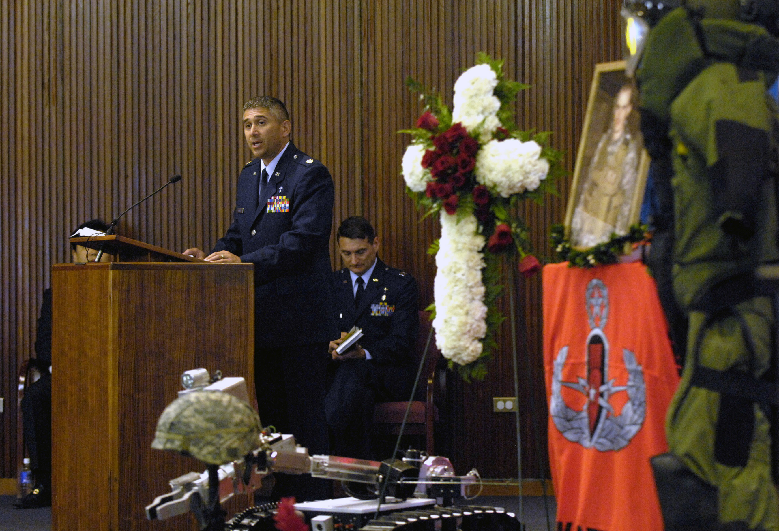 Solemn service > Air Force > Article Display