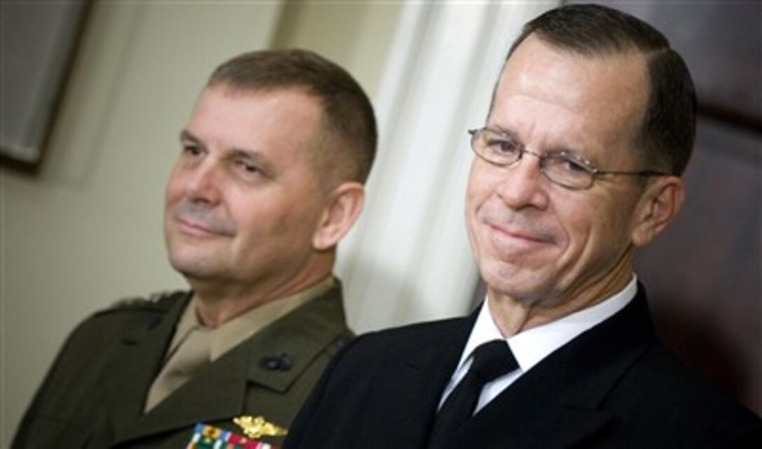 Marine Gen. James E. Cartwright, President Bush's nominee for vice chairman of the Joint Chiefs of Staff, stands with Adm. Mike Mullen, the president's nominee for chairman, following Bush's announcements, in the Roosevelt Room at the White House, June 28, 2007.

