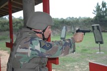 MSgt Dale Zmuda of AFSOC shoots an advanced combat course during the DAGRE training at Hurlburt Field, FL. (Photo by Major Scott Covode) (released)