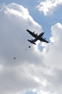 Jim Crawford, Aerospace Testing Alliance machinist, flew his last C-130 flight mission with the Air National Guard over Arnold Air Force Base, Tenn., Feb. 23. Senior Master Sgt. Crawford retired after 30 years of combined service time in the Air National Guard and Air Force Reserve. (Photo by David Housch)