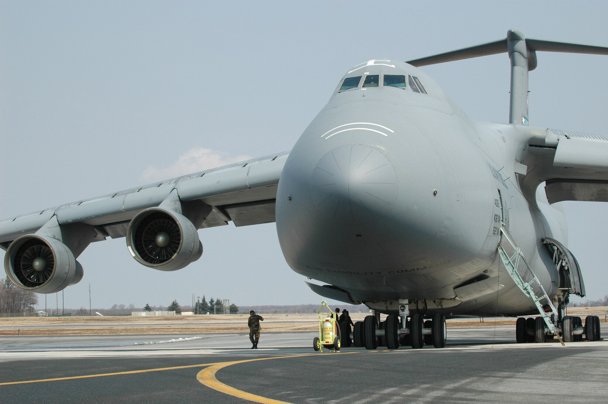 It was the end of an era March 10 for the 326th Airlift Squadron as an aircrew parked a C-5 Galaxy on the Dover Air Force Base, Del., runway. It was the last C-5 flight for the squadron, a unit in the Air Force Reserve Command's 512th Airlift Wing. The squadron, which has been flying the C-5 since 1973, is transitioning to the C-17 Globemaster III, scheduled to arrive in June. (U.S. Air Force photo by 1st Lt. Marnee A.C. Losurdo)