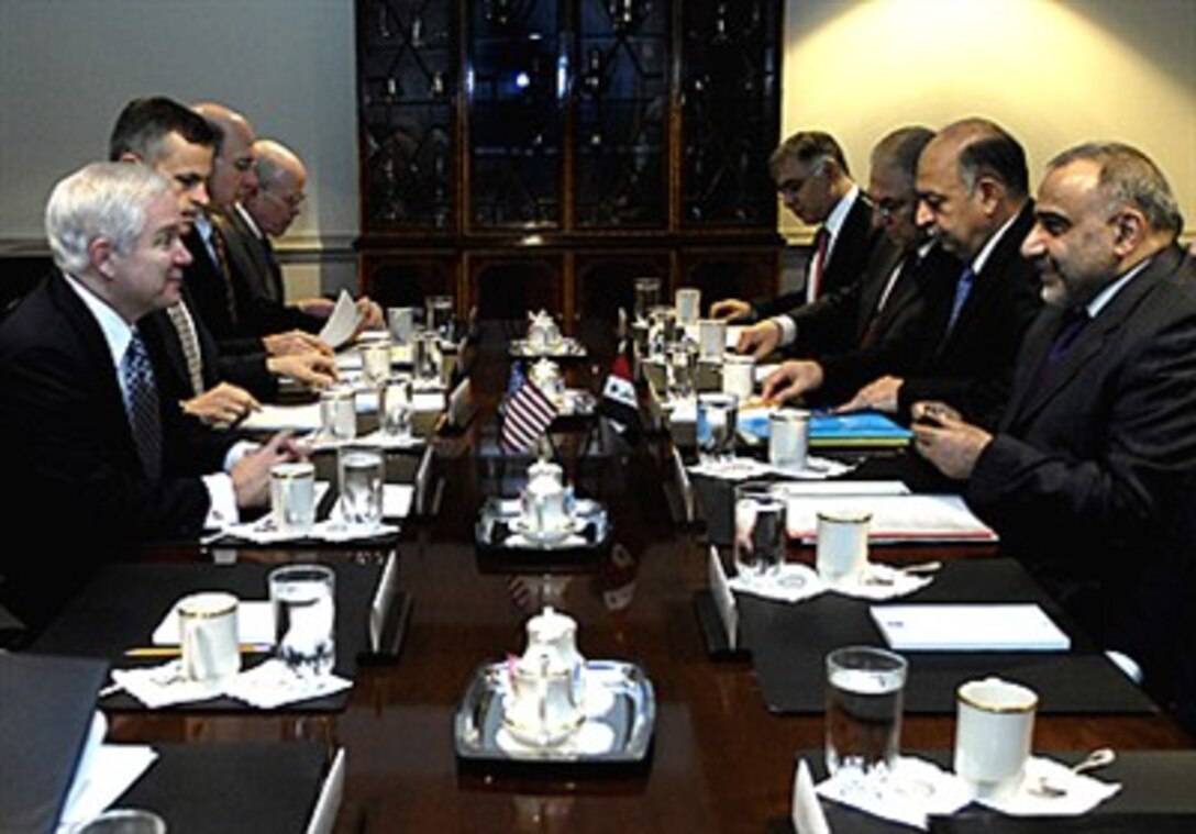 Secretary of Defense Robert M. Gates meets with Iraqi Vice President Adil Abdal-Mahdi, at the Pentagon to discuss situations in Iraq, March 14, 2007. 