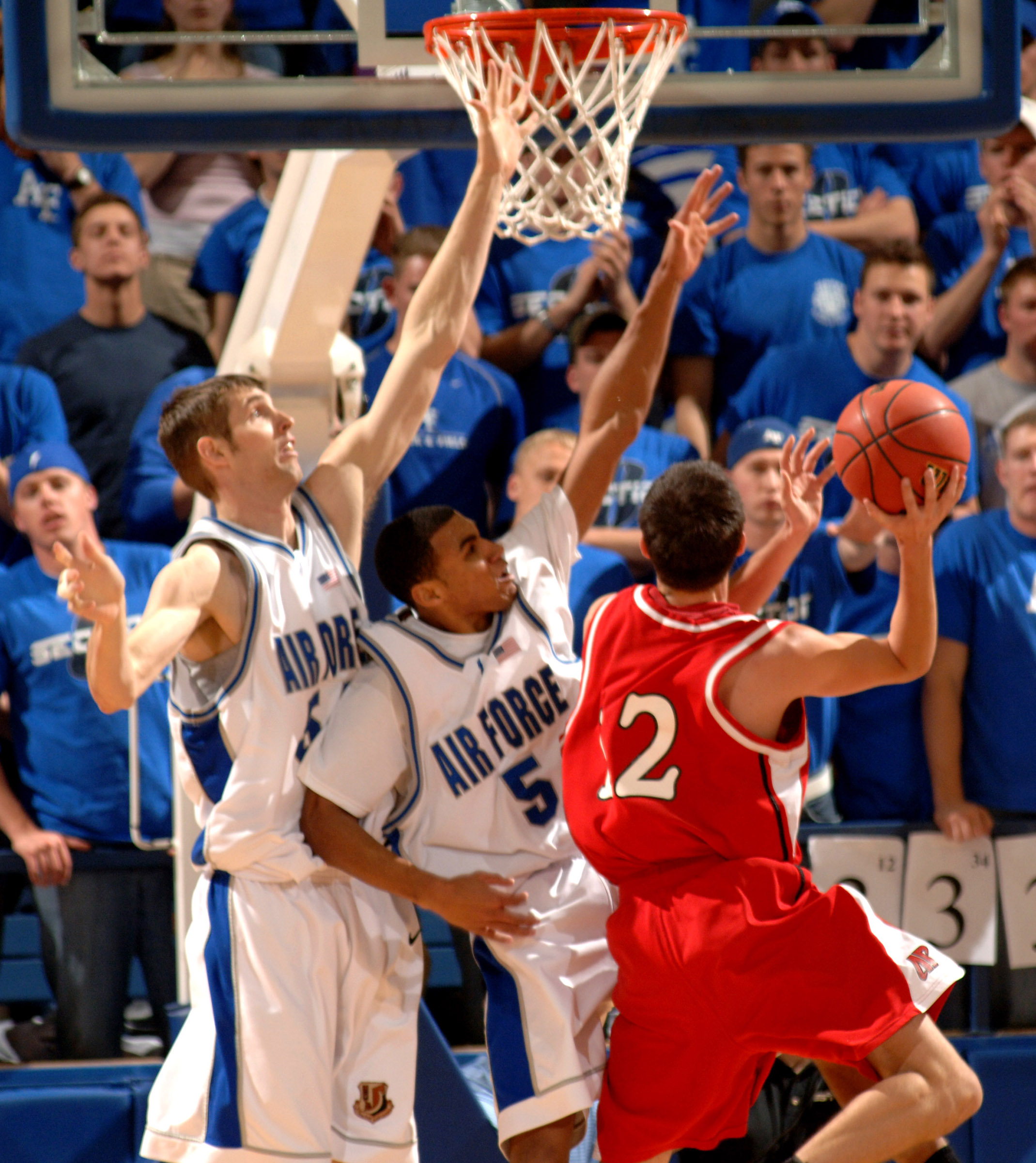 Falcons Fly High In Nit Debut U S Air Force Article Display