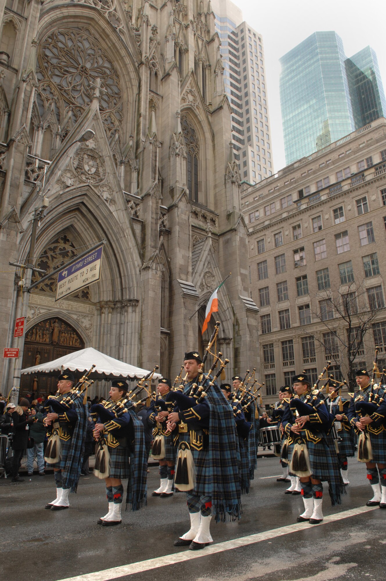 The U.S. Air Force Reserve Pipe Band marches along Fifth Avenue past St. Patrick's Cathedral on March 17, 2007, during the annual St. Patrick's Day parade in New York City. Earlier that morning, the pipe band appeared on the Good Morning America show.  (U.S. Air Force photo/Airman First Class Timothy Chacon) 
