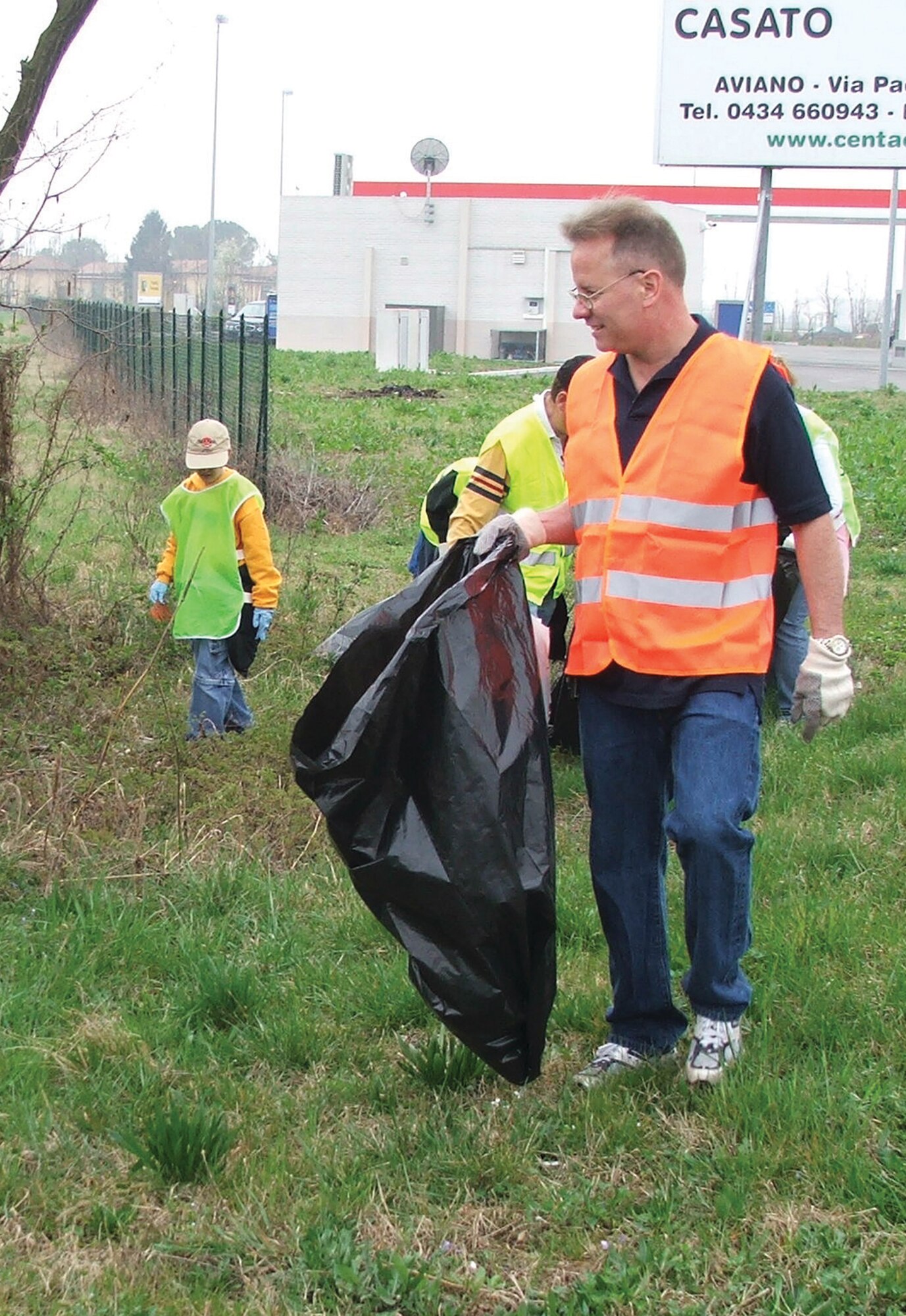 Helping the environment: Americans participate in Aviano Ecological Day ...