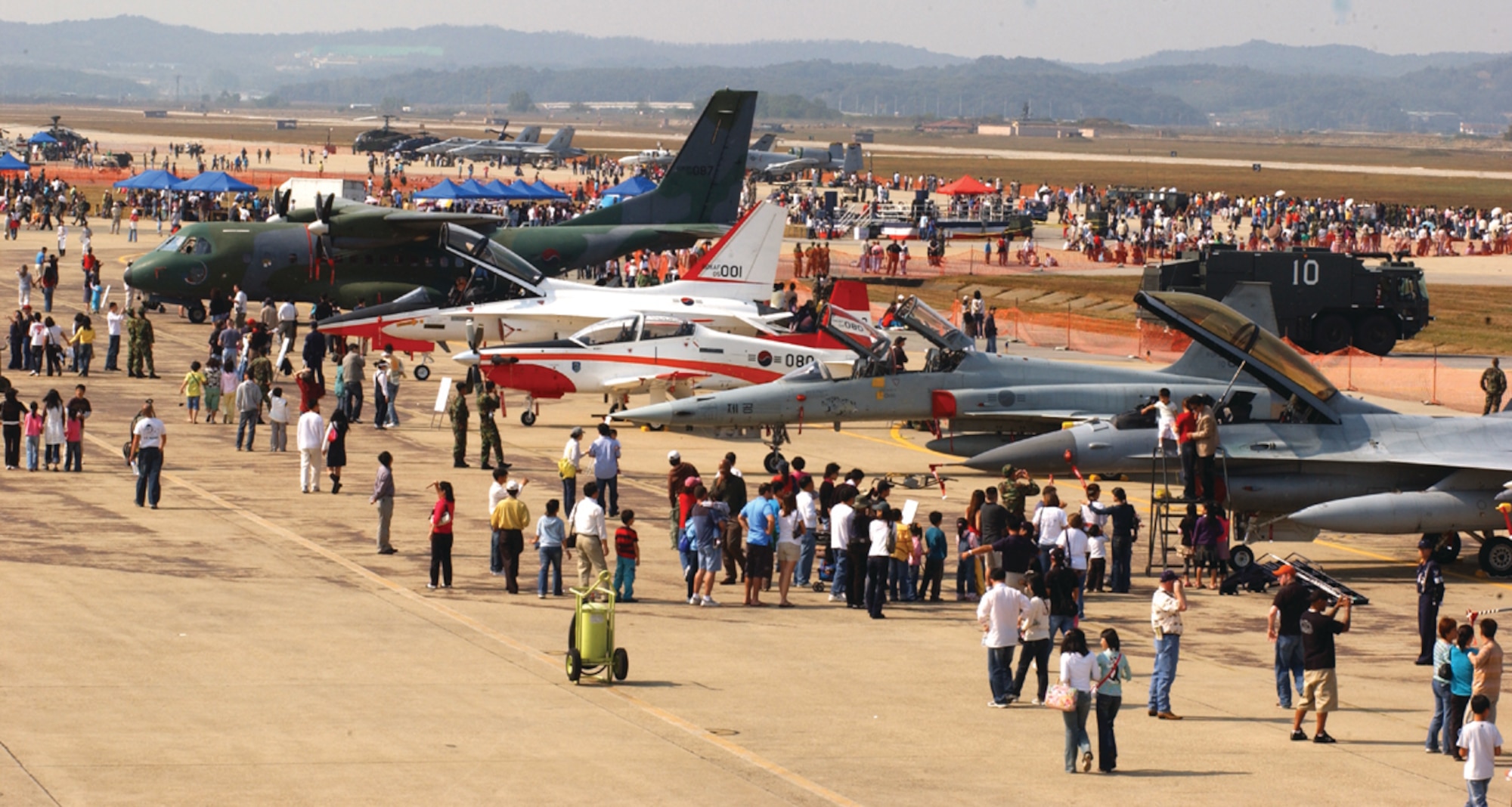OSAN AIR BASE, Republic of Korea --  People who attended Osan’s 2006 Air Power Day were able to see more than 30 military assets on static display. (U.S. Air Force photo by Airman Jason Epley)