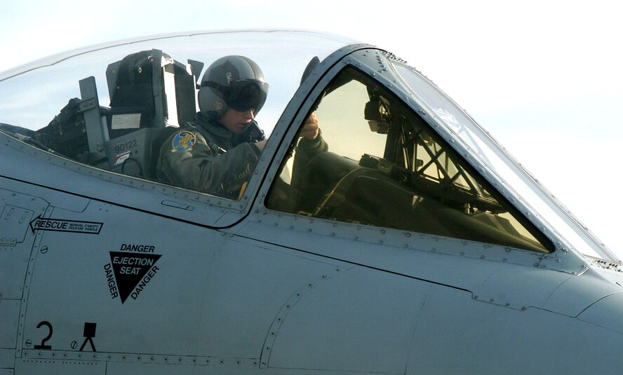 Capt. David Kirkendall, an A-10 Thunderbolt II pilot from Spangdahlem Air Base, Germany, prepares to taxi from the Air Force Reserve's 442nd Fighter Wing at Whiteman Air Force Base, Mo. The 442nd has teamed up with the 81st Fighter Squadron from Spangdahlem to provide training flights and upgrade training to active-duty pilots for the next three months. (U.S. Air Force photo/Maj. David Kurle) 