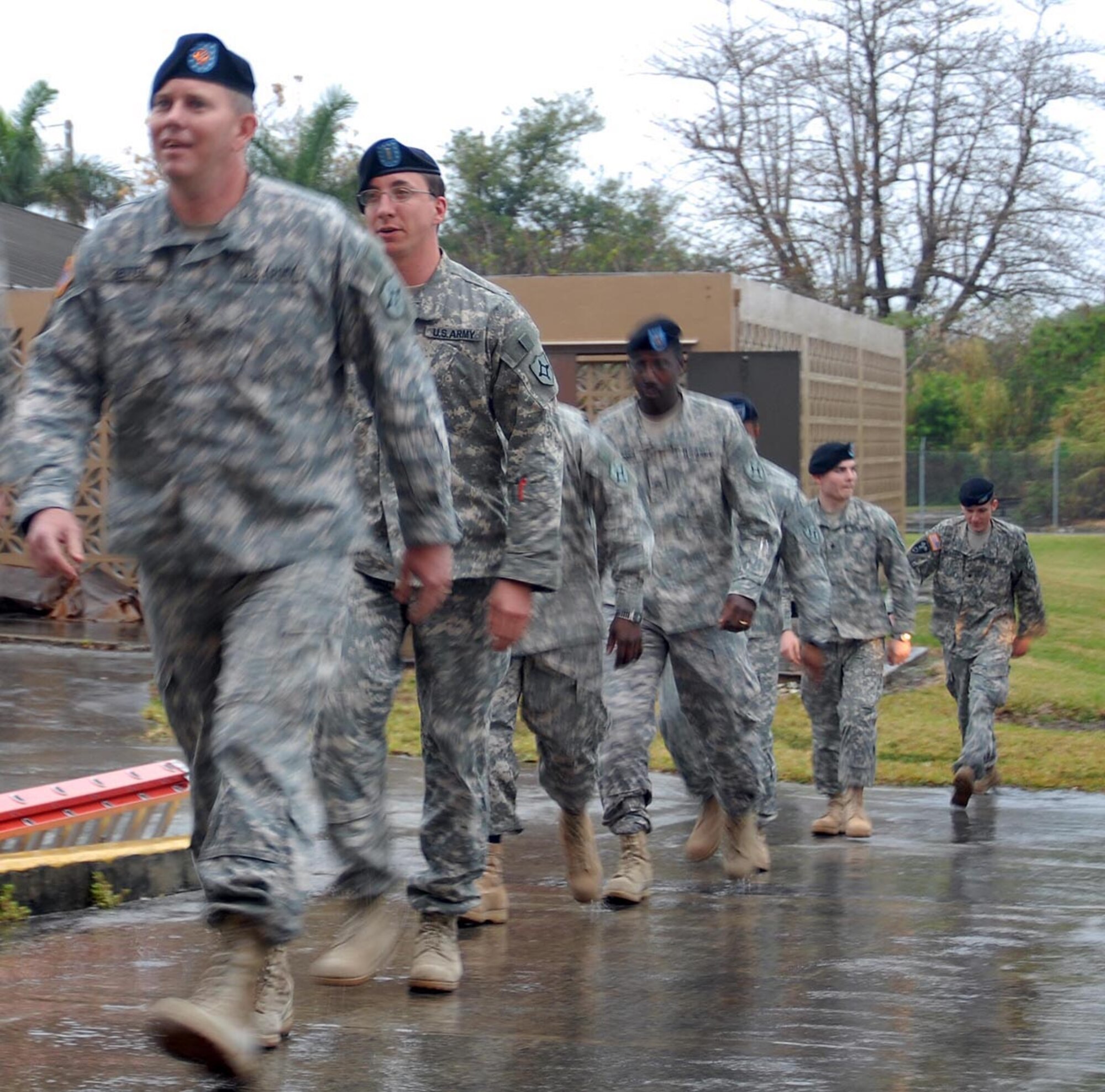 Soldiers from the 930th Army Liaison Team return home to Homestead, Fla., March 22, following a year-long deployment to Afghanistan. (U.S. Air Force photo/Staff Sgt. Thomas Kielbasa)