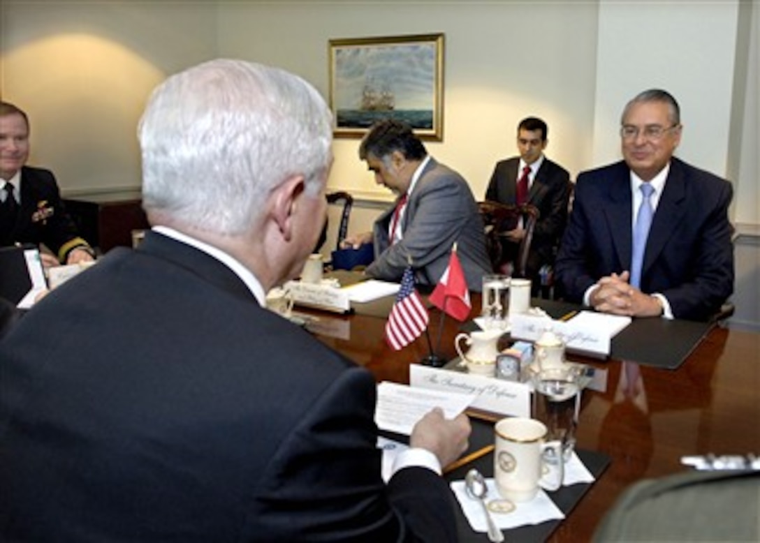 Peruvian Minister of Defense Allan Wagner (right) meets with Secretary of Defense Robert M. Gates (left foreground) in the Pentagon on March 29, 2007.  Wagner and Gates are discussing a broad range of regional and global security issues of interest to both governments.  