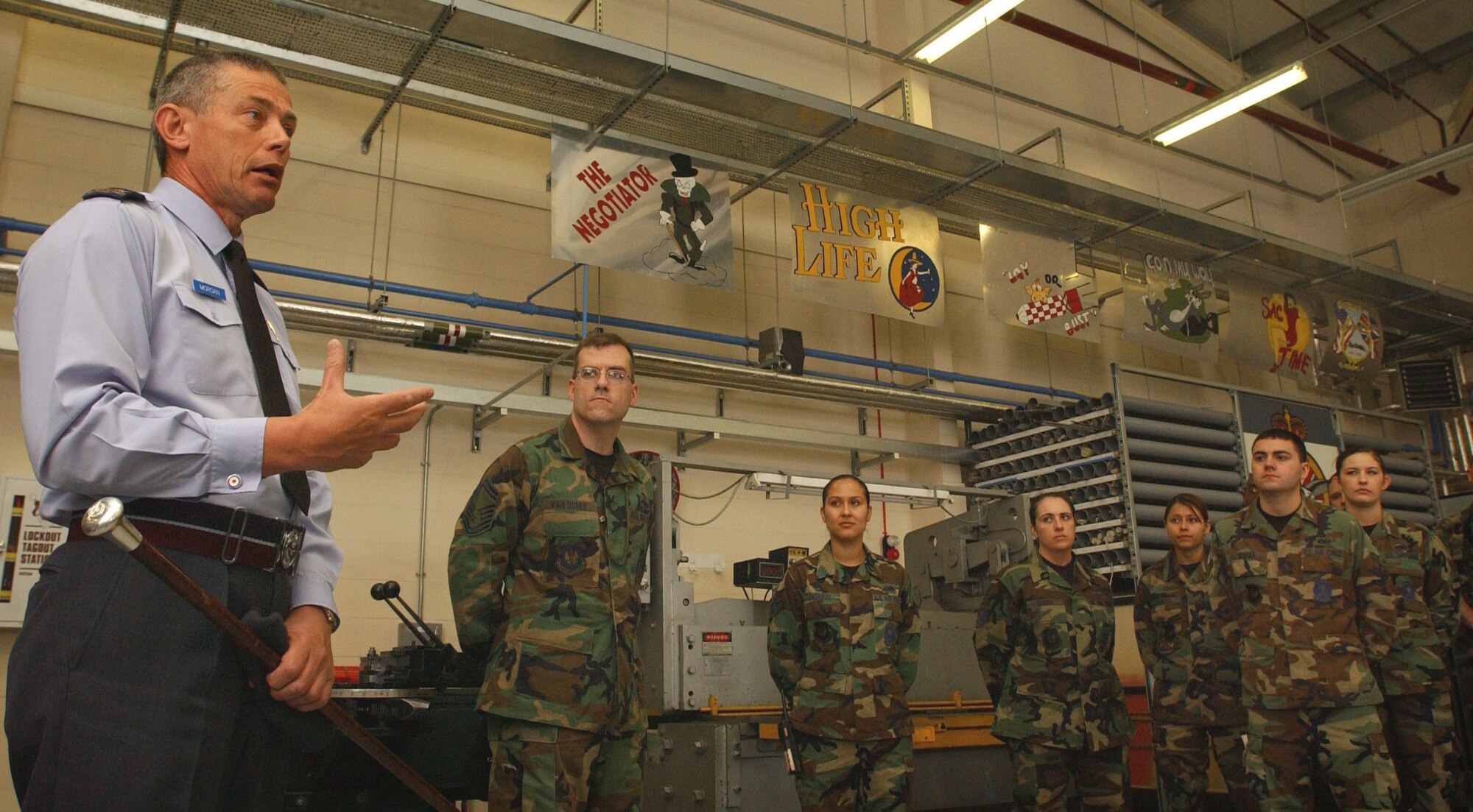 Warrant Officer Lindsey Morgan from the British Royal Air Force Speaks to Airmen from the 100th Maintenance Squadron during a visit to RAF Mildenhall April 23, 2007. (U.S. Air Force photo by Airman Brad Smith)                                    