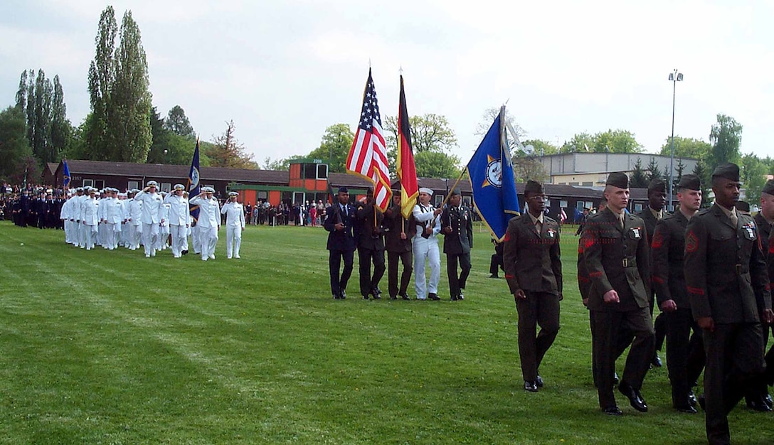 The European Command Headquarters Joint Color Guard and command troops ...