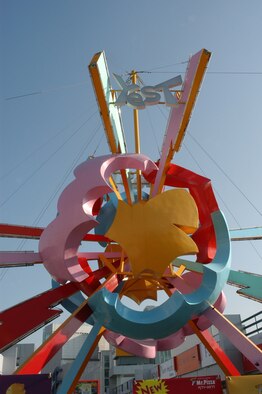 GUNSAN CITY, Republic of Korea  Dec. 26, 2006 -- No one can escape the confines of a mall and Gunsan City is no exception. Airman stationed at Kunsan Air Base can check out the several clothing stores and restaurants at the Yest shopping street. Airmen can also take advantage of the Lotte Cinema complex next door. (U.S. Air Force photo/Senior Airman Stephen Collier)