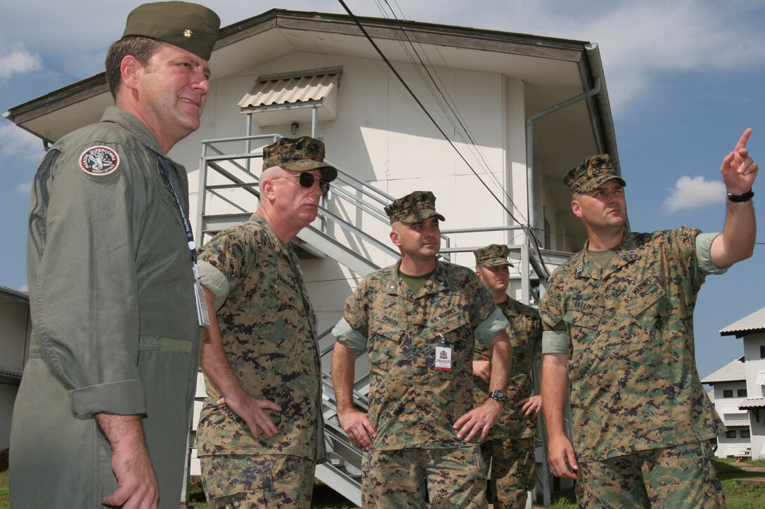 Maj. Gen. George J. Trautman III, 1st Marine Aircraft Wing commanding general, (second from left) tours service membersâ?? living areas Korat Royal Thai Air Base, Thailand during Exercise Cobra Gold 2007 May 8.Â
