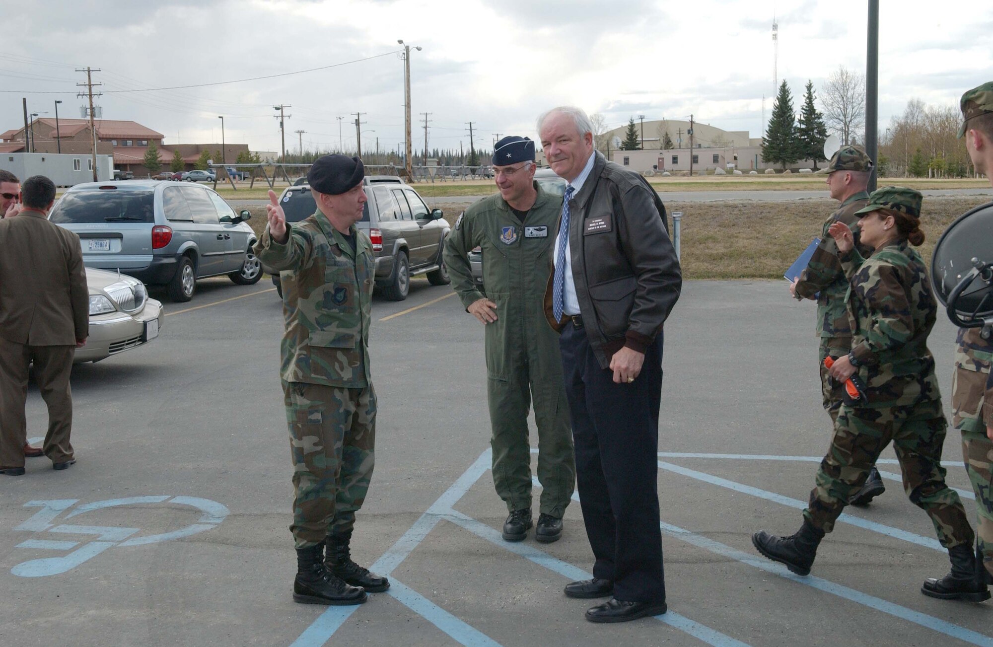 EIELSON AIR FORCE BASE, Alaska - Captain Derrick Ossmann, 354th Security Forces Squadron, greets Secretary of the Air Force Michael W. Wynne before receiving a tour of the newly designed security forces facility on May 09. The 21st Secretary of the Air Force is currently touring the Pacific Region to introduce his top priorities for the Air Force -- winning the war on terrorism, fostering mutual integrity and respect, and revitalizing for the service's aging infrastructure and fleet.  (U.S. Air Force photo taken by Airman 1st Class Christopher Griffin) (Released)