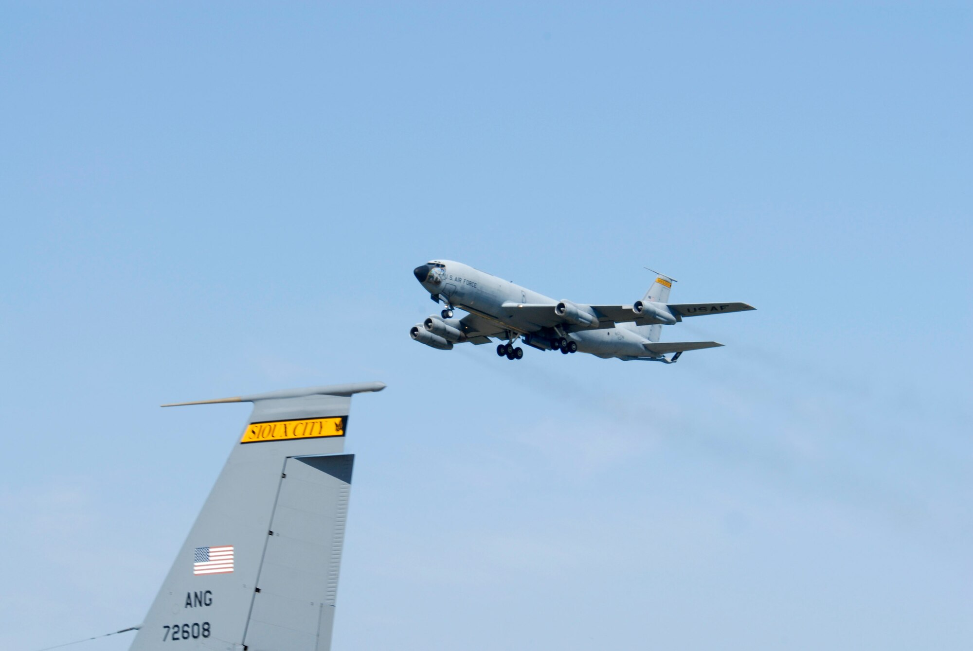 An Iowa Air National Guard's aging KC-135 Stratotanker, displaying patriotic nose art, is about to retire. The KC-135E assigned to the 185th Air Reserve Wing in Sioux City, Iowa, was flown out by a flight crew from Tinker Air Force Base, Okla., to Davis-Monthan AFB in Tucson, Ariz., where the aircraft will most likely be retired. The 185th ARW is on track to convert to the newer KC-135 R model this year. (U.S. Air Force photo/Master Sgt. Vincent De Groot)