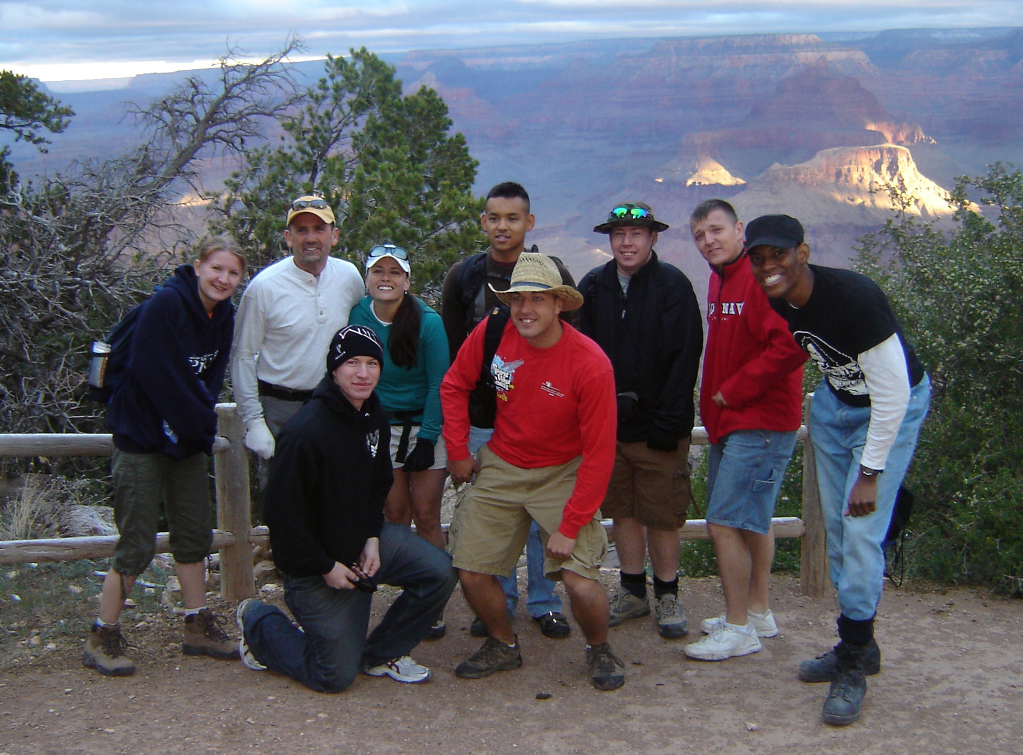 The daring and the able are about to embark on their 16-mile journey into the Grand Canyon. Airman 1st Class Oleksandra Manko with 99th ABW Public Affairs (far left) and Airman 1st Class Jon Ledbetter with 57th Weapon’s Support School (far right) held up Nellis’ reputation on the hike. (Courtesy photo)


