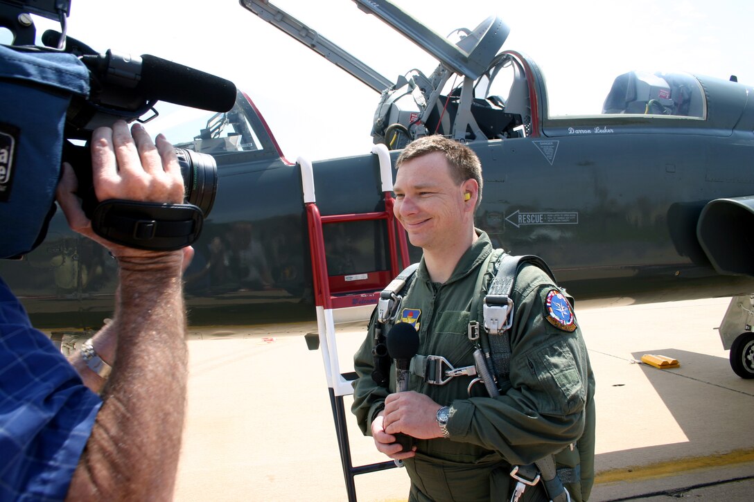 Wichita Falls city manager Darren Leiker has only good things to say about his orientation flight with the 90th Flying Training Squadron during an interview after the landing. (U.S. Air Force photo/Staff Sgt. Tonnette Thompson)
