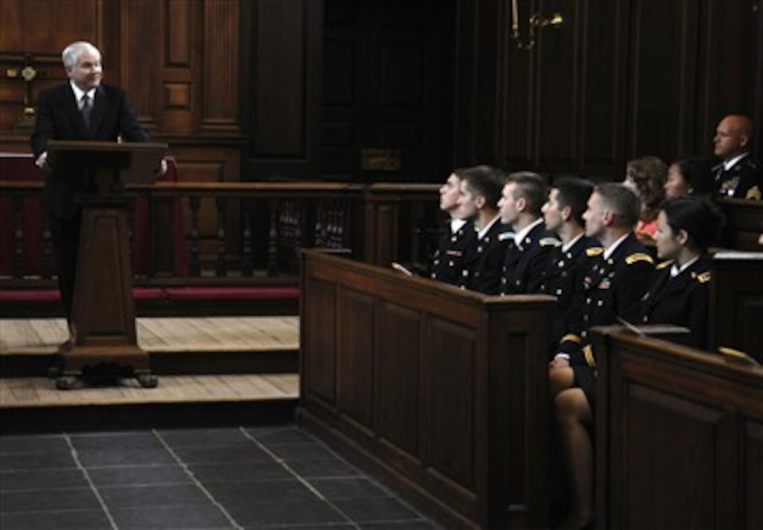 Defense Secretary Robert M. Gates speaks to ROTC cadets during an oath of enlistment ceremony at the College of William and Mary, Williamsburg, Va., May 20, 2007.    

