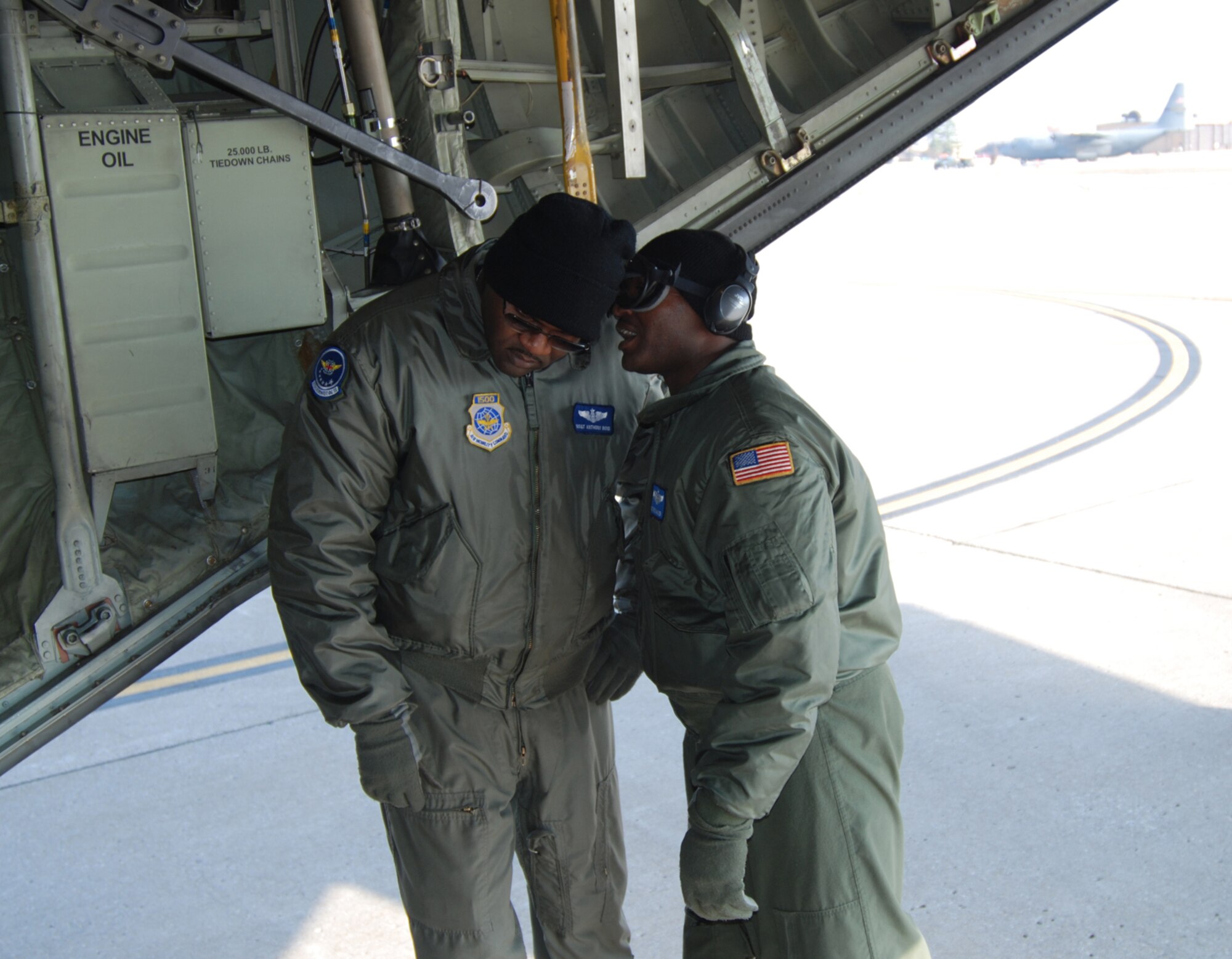 Members of the 932nd Aeromedical 
Evacuation Squadron recently accomplished 
training in the air by heading southeast to Nashville, Tenn. 

Airlift was provided courtesy of a 
C-130 from the 908th Airlift Wing at 
Maxwell, Ala. 

The purpose was to help them get 
additional training in their skill areas and 
to show civilian first responders some 
techniques that were used during Hurricane 
Katrina relief, which many of the 
Reservists were involved in. 

Approximately 100 responders met 
out at the Nashville airport with the AES 
coordinators to see and feel the action. 

Many of the civilians took their turns lifting 
litters to understand how heavy they 
actually are, and to see how long it might 
take to load and unload an aircraft like 
the C-130. 

"We couldn't have asked for a better 
weekend of training and the civilians 
left with an improved understanding of 
what we do, and how they can help during 
disasters," said Lt. Col. Mary Jo 
Abernethy. 

"It was great because we could share our 
experiences, so in the future we can all 
function as a team to assist the public in a 
time of need," said MSgt. Shane Cayson, 
aeromedical technician.