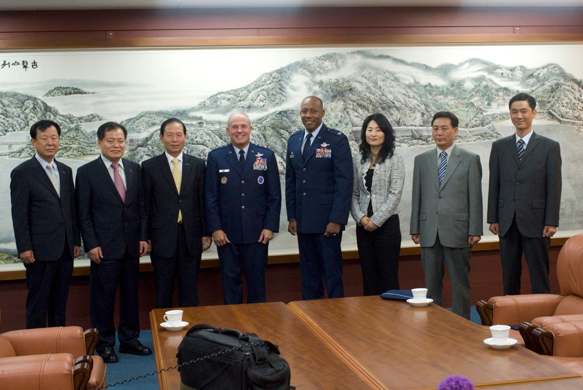 GUNSAN CITY, Republic of Korea May 25, 2007 -- Seventh Air Force Commander Lt. Gen. Stephen Wood (center-left) and Colonel Charles "Wolf" Brown (center-right), the new 8th Fighter Wing commander, meet with Gunsan City Mayor Dong Shin Moon here May 25. The officials spoke about the relationship between the City of Gunsan and Kunsan Air Force Base during their visit. (U.S. Air Force photo by Senior Airman Barry Loo)