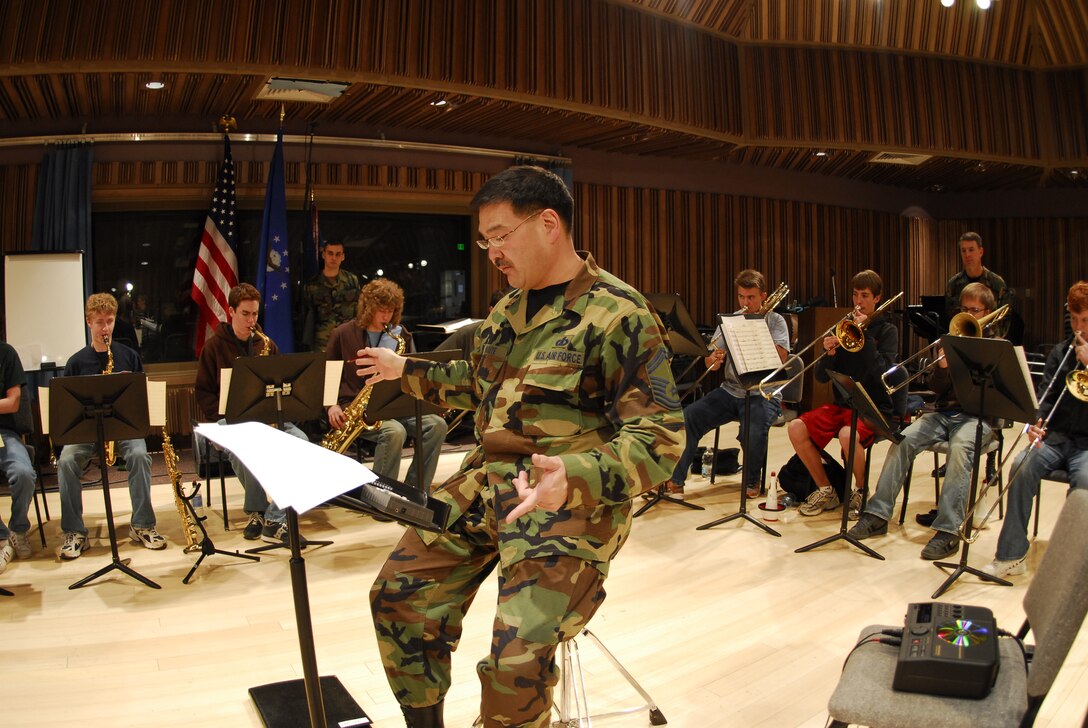 SMSgt (ret) Rich Inouye conducts a rehearsal for the 2007 Colorado All-State Jazz Band.