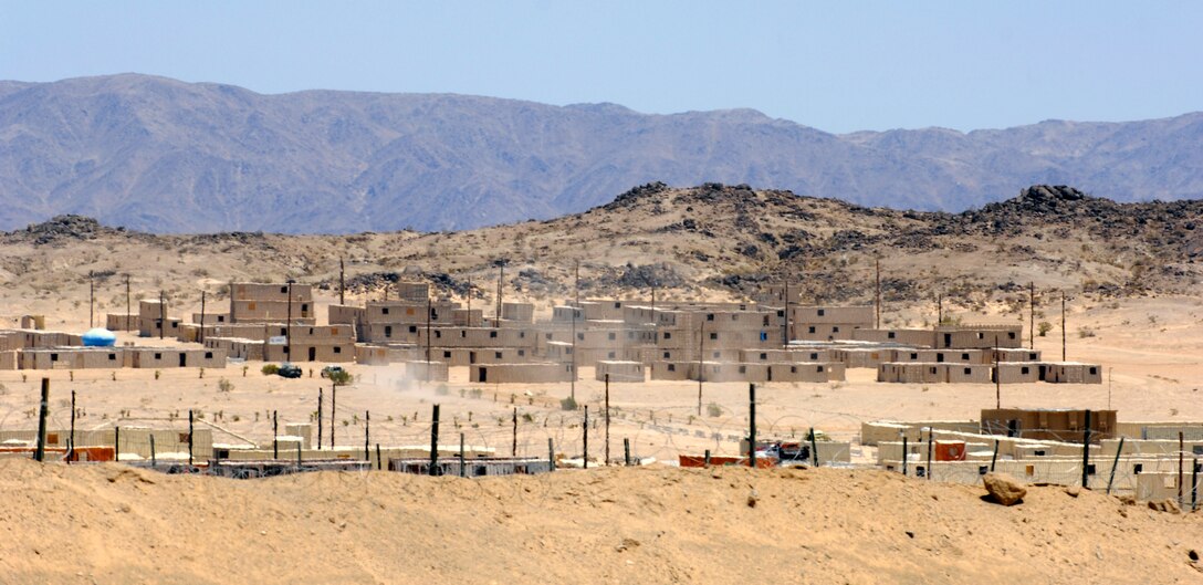 Secretary of Defense Robert M. Gates tours the Marine Corps Air Ground Combat Center in Twentynine Palms, Calif., May 29, 2007.