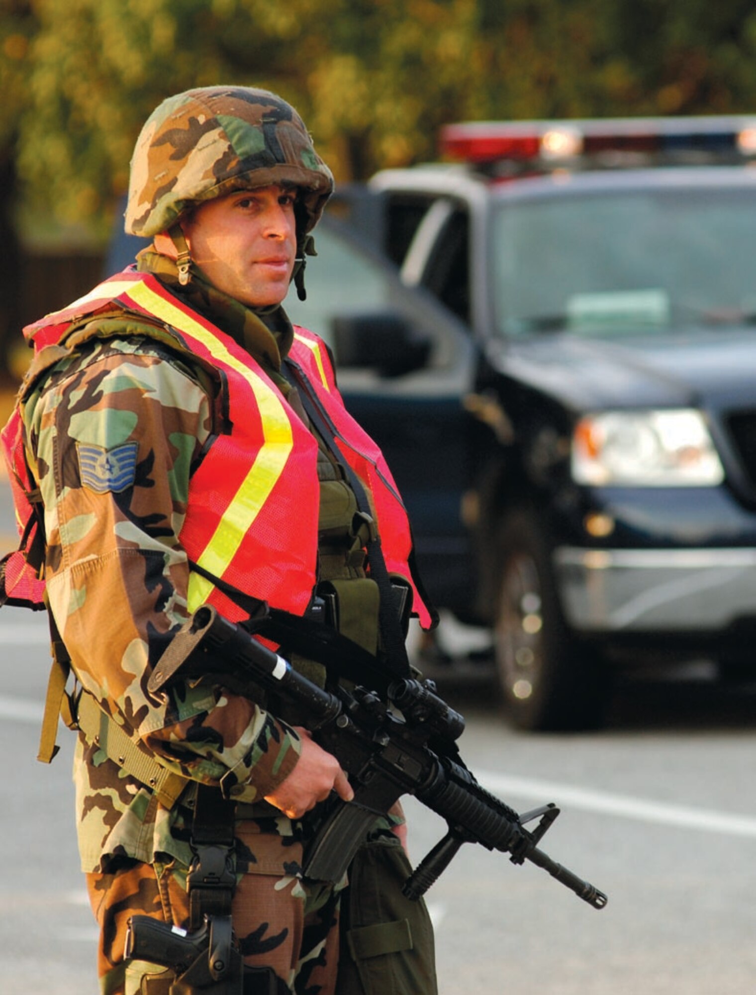 Tech. Sgt. Paul Yetsook, 316th Security Forces Squadron, performs security while participating in exercise CAPITAL SHIELD 2007 on Oct. 23.  (US Air Force/SSgt Suzanne Day)