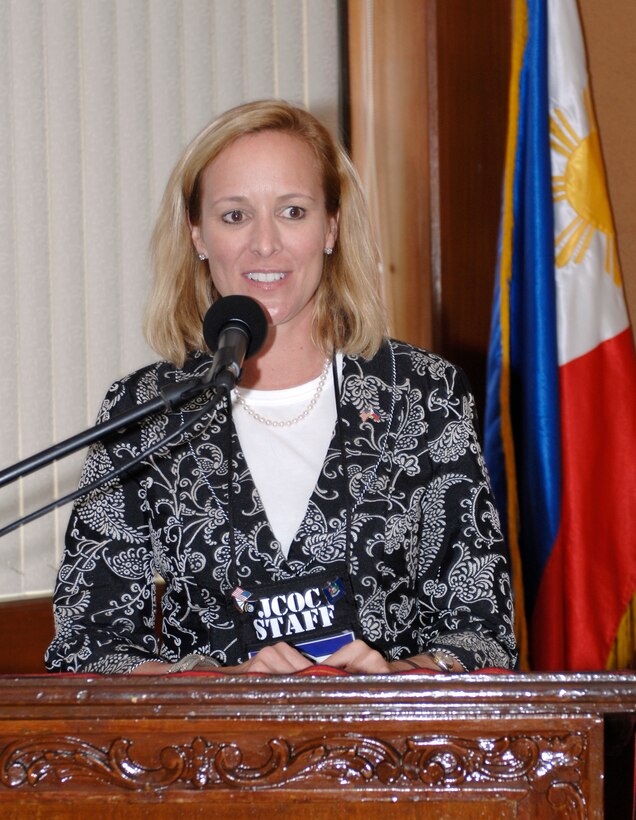 During the 74th Joint Civilian Orientation Conferences visit to Manila, Philippines,  Elizabeth A. Milias, special assistant to the assistant secretary of defense for public affairs, speaks during a lunch and cultural presentation hosted by a delegation of the Philippine Navy, Nov. 8, 2007.