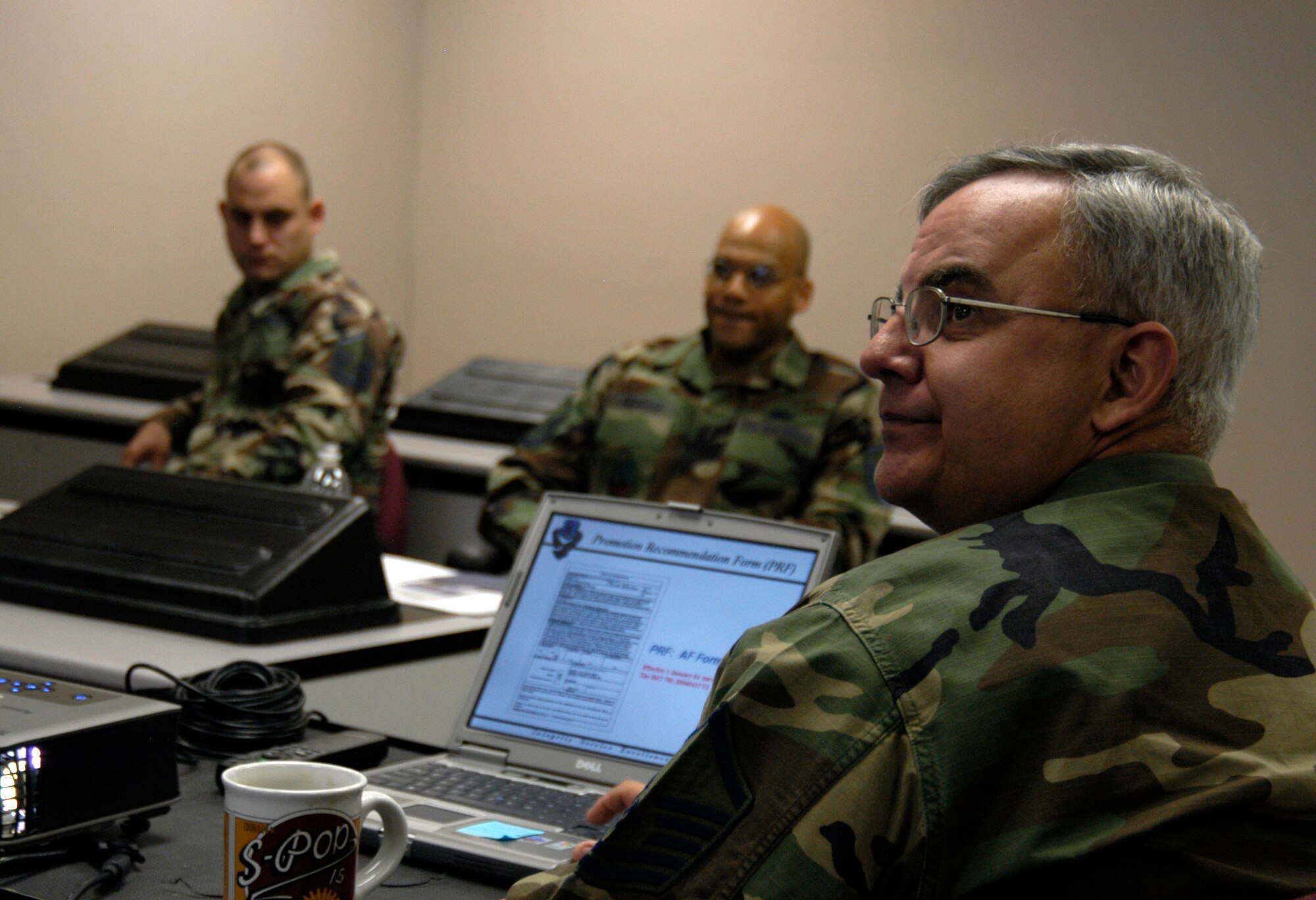 Master Sgt. Al Myers, DPB, provides training during the Air National Guard orientation at the Air Reserve Personnel Center on Nov. 7. More than 50 Guardsmen have recently begun working at ARPC as a result of the Center's increased workload since taking on Guard personnel services.