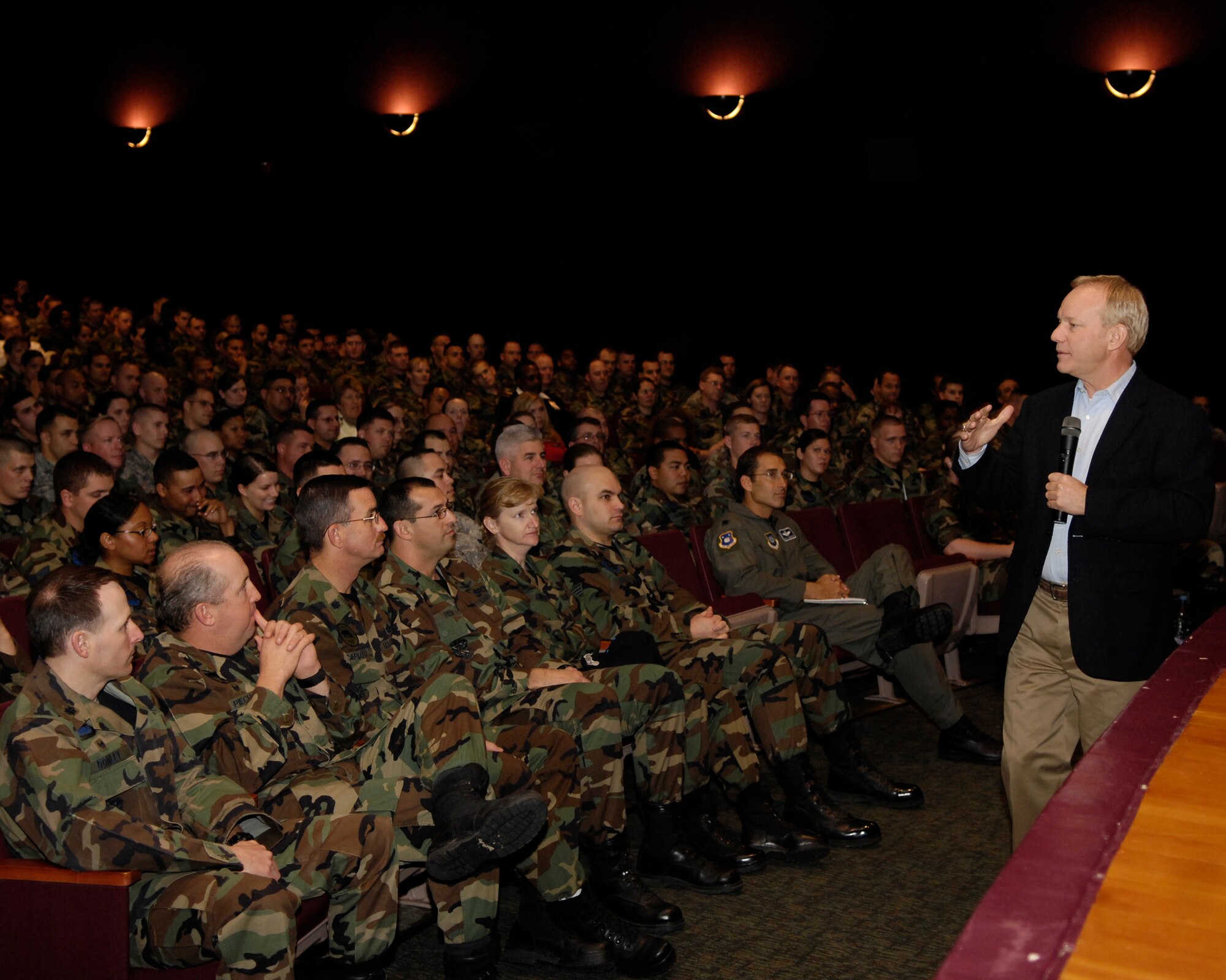 VANDENBERG AIR FORCE BASE, Calif. --Dr. Jeffrey Zink, a motivational speaker, holds a speaking presentation with the Airmen on Nov. 6.  Dr. Zink is talking with Vandenberg in an attempt to boost Vandenbergs morale. (U.S. Air Force photo/Airman 1st Class Jonathan Olds) 